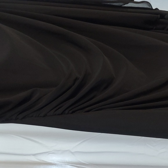 Elegant One-shoulder Little Black Dress - Picture 3 of 8